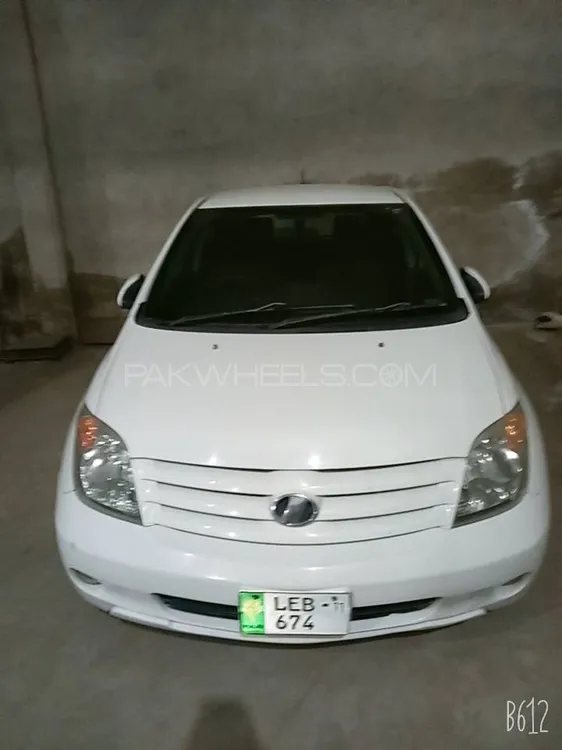Toyota IST 2011 for Sale in Gujranwala Image-1