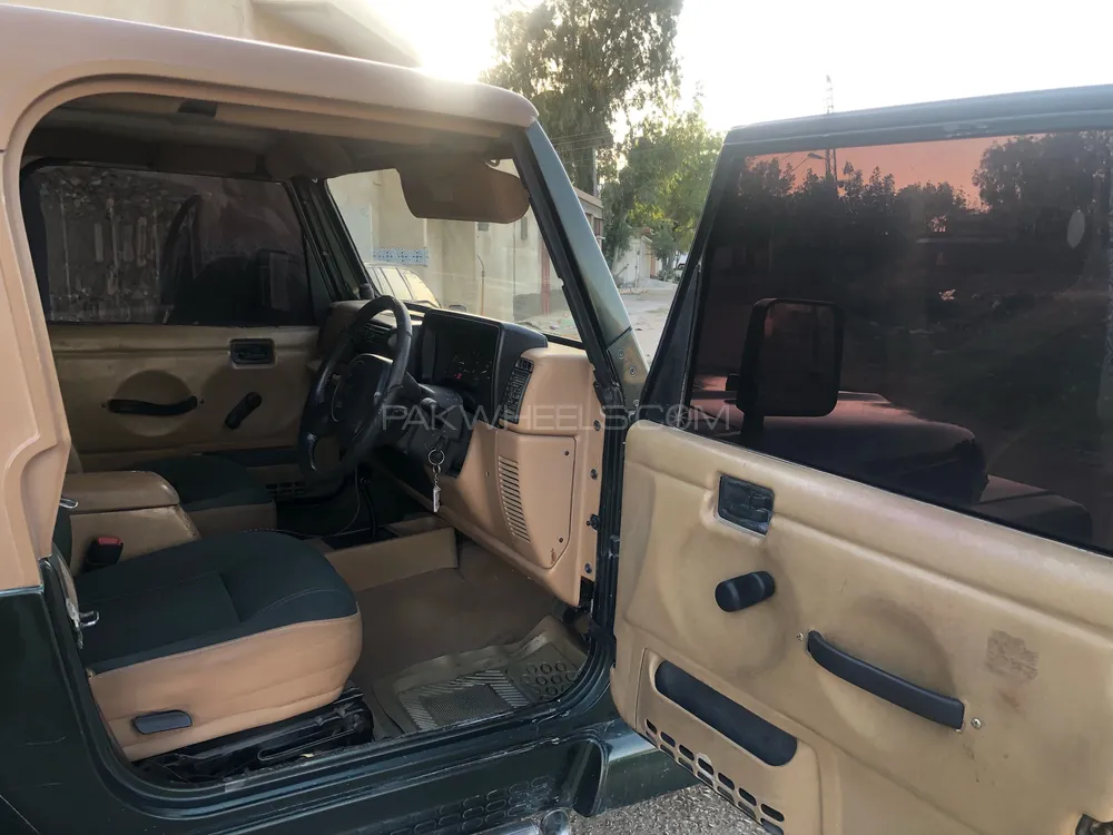 جیپ رینگلر 2002 for Sale in حیدرآباد جیپ رینگلر 2002 for Sale in حیدرآباد Image-18