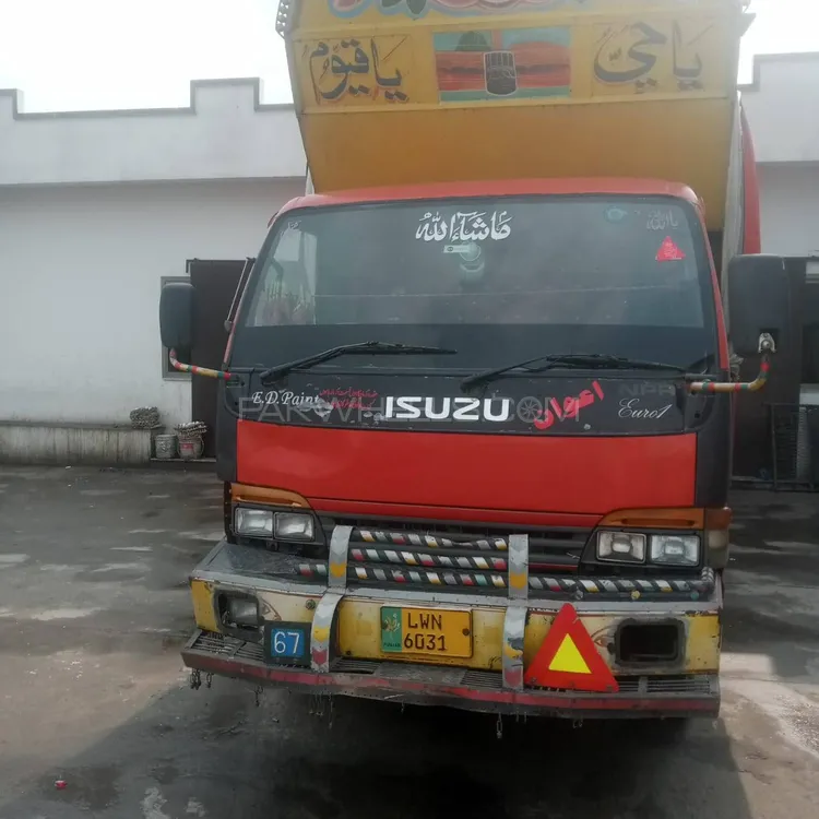 Isuzu NKR 2006 for Sale in Swabi Image-1