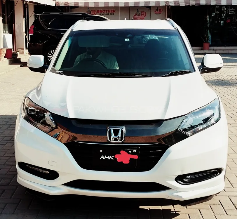 Honda Vezel 2016 for Sale in Sialkot Image-1