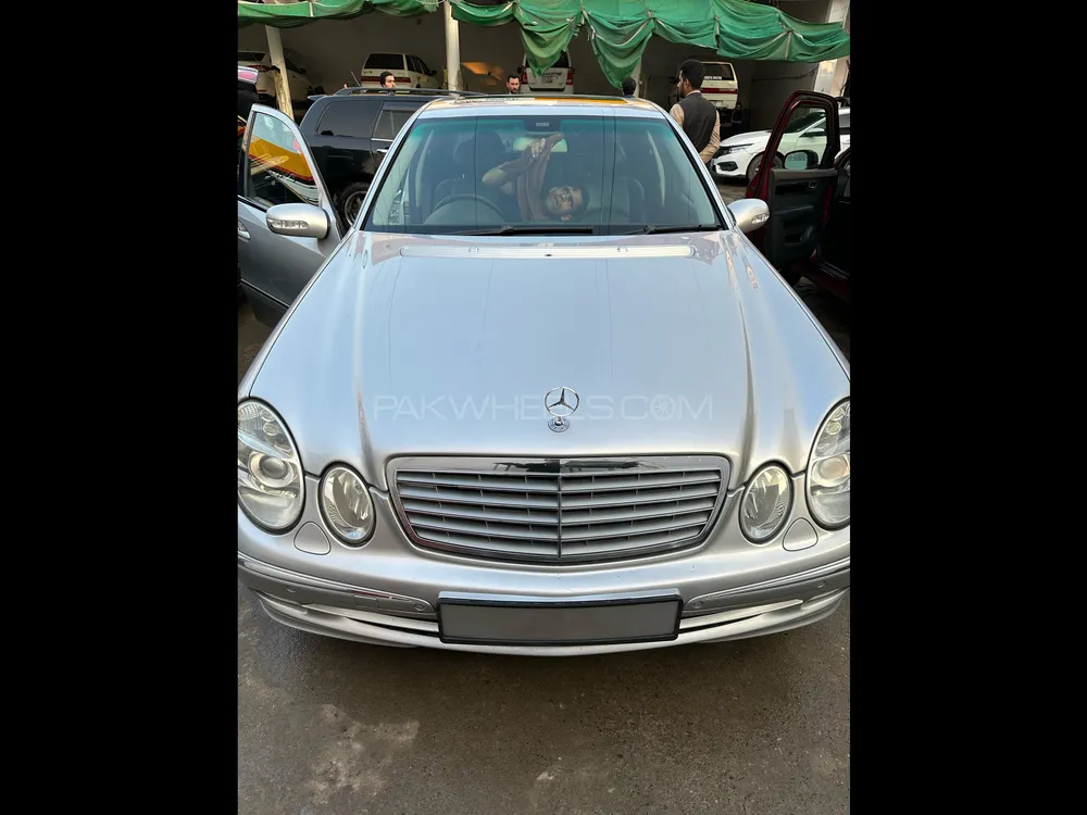 Mercedes Benz E Class 2003 for Sale in Peshawar Image-1