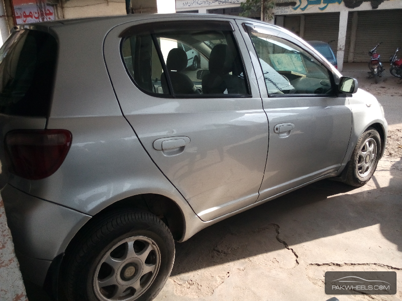 Toyota Vitz 1999 for Sale in Faisalabad Image-1