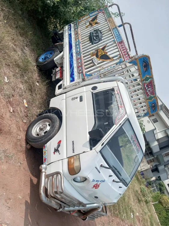 Hyundai H-100 2002 for Sale in Islamabad Image-1