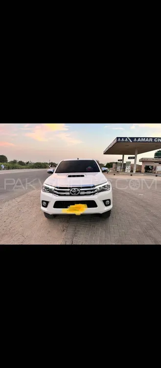 Toyota Hilux 2017 for Sale in Hyderabad Image-1