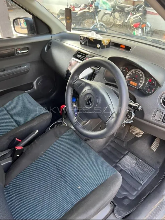 Suzuki Swift DLX Automatic 1.3 2014 for sale in Lahore PakWheels