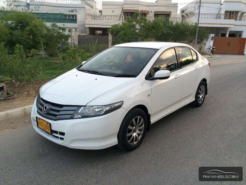 Used Honda City i-VTEC 2011 Car for sale in Karachi - 1179111 | PakWheels