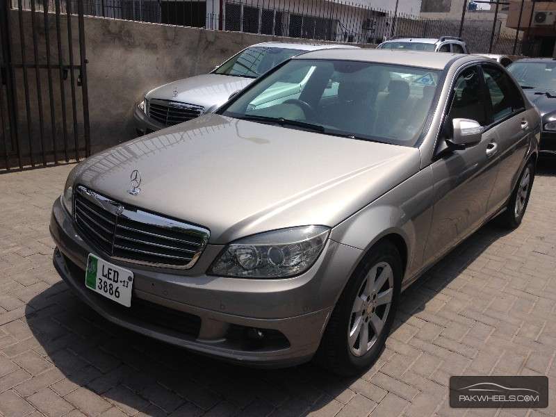 Mercedes Benz C Class 2007 for Sale in Lahore Image-1