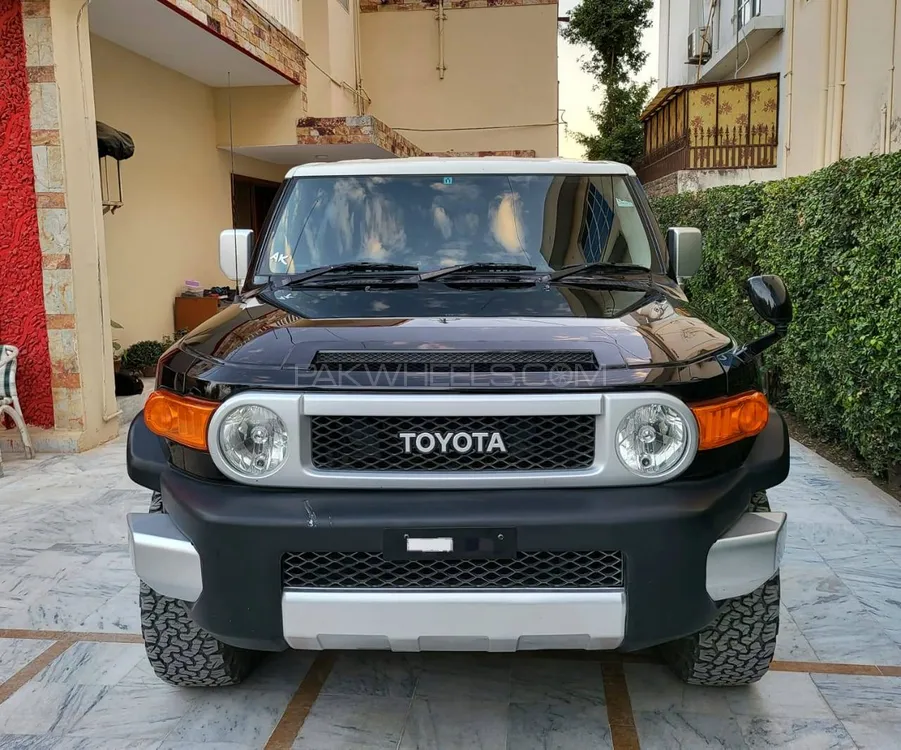 Toyota Fj Cruiser Automatic 2011 for sale in Rawalpindi PakWheels