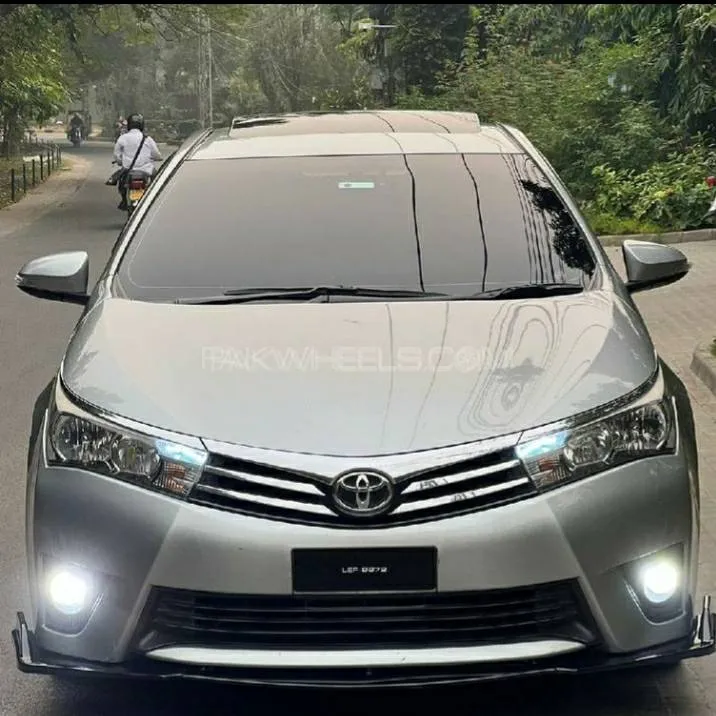 Toyota Corolla 2015 for Sale in Lahore Image-1