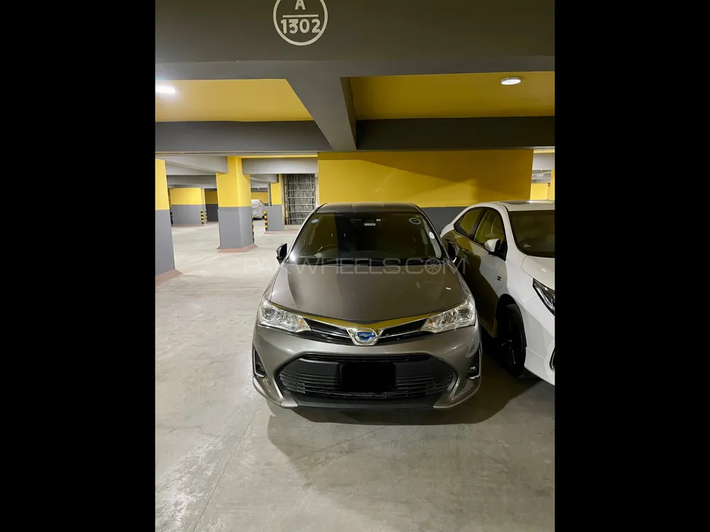 Toyota Corolla Axio 2017 for Sale in Karachi Image-1