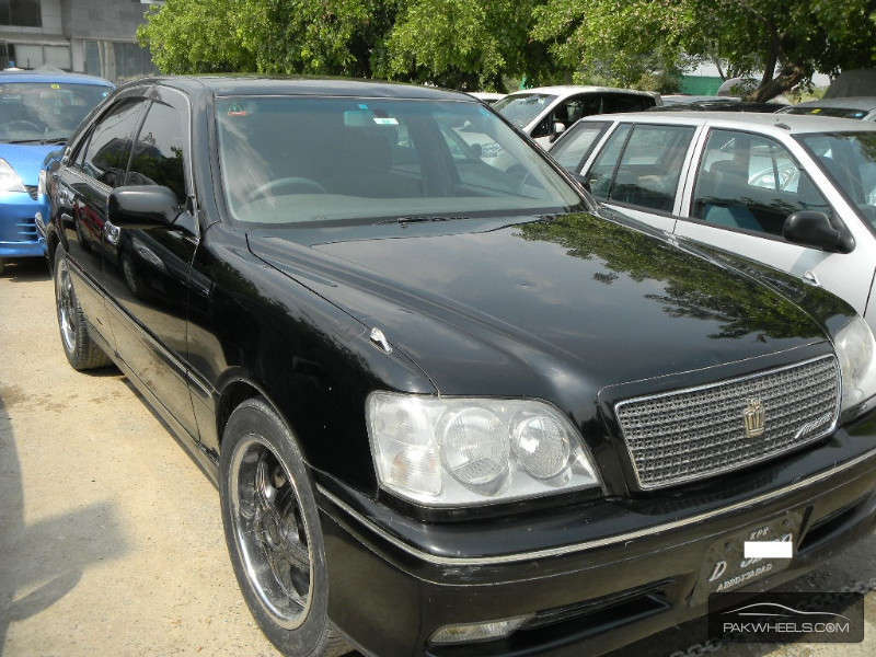 Toyota Crown 2002 for Sale in Islamabad Image-1