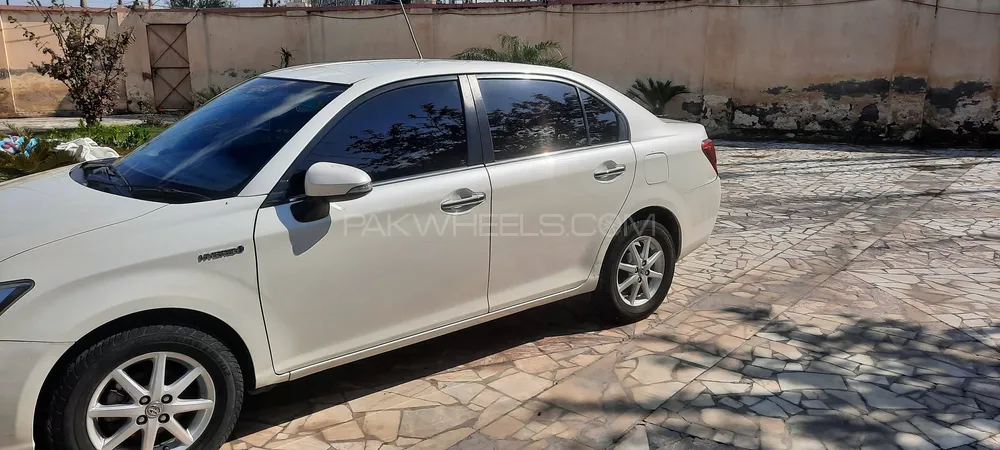 Toyota Corolla Axio 2014 for Sale in Peshawar Image-1