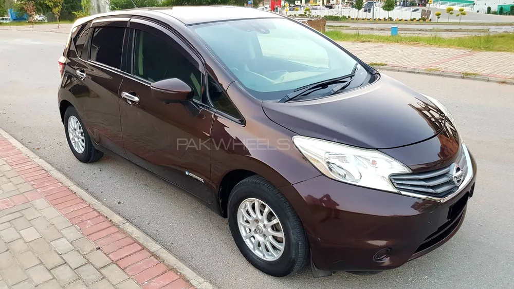 Nissan Note 2016 for Sale in Islamabad Image-1