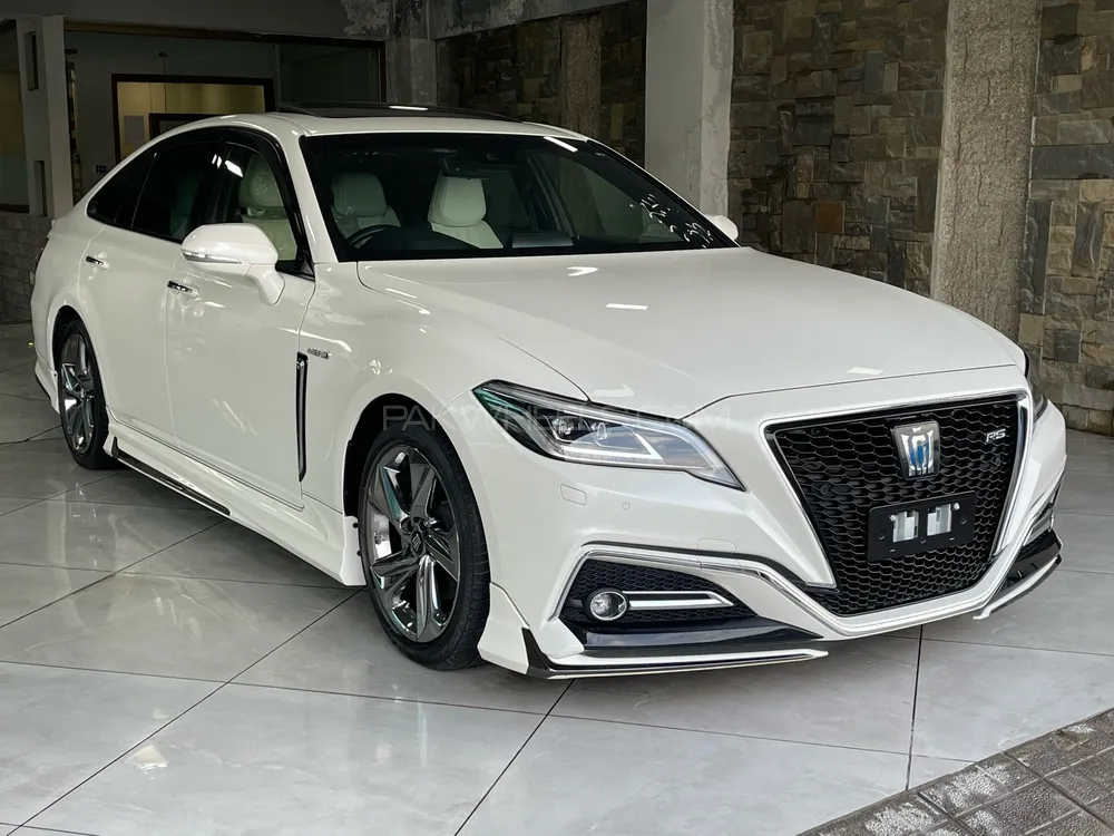Toyota Crown 2018 for Sale in Islamabad Image-1