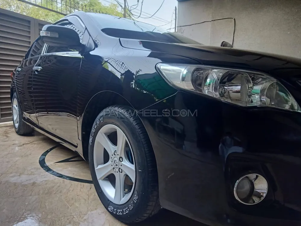 Toyota Corolla 2013 for Sale in Lahore Image-1