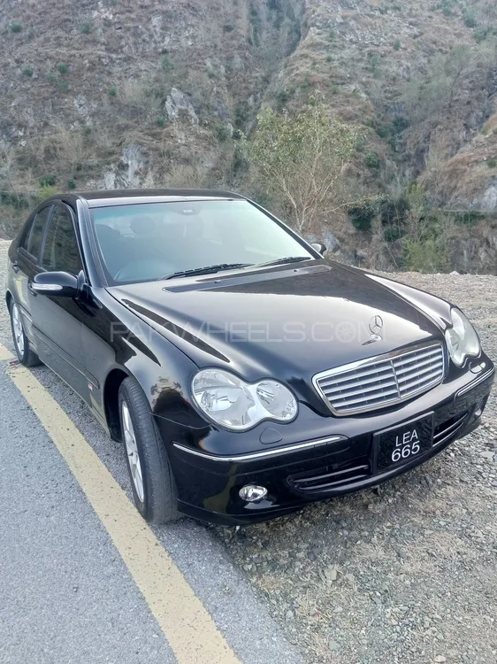 Mercedes Benz C Class 2006 for Sale in Haripur Image-1