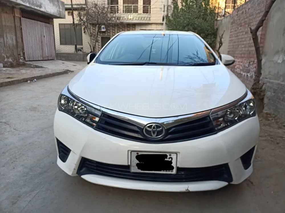 Toyota Corolla 2017 for Sale in Faisalabad Image-1