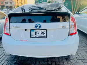 Toyota Prius S LED Edition 1.8 2013 for Sale