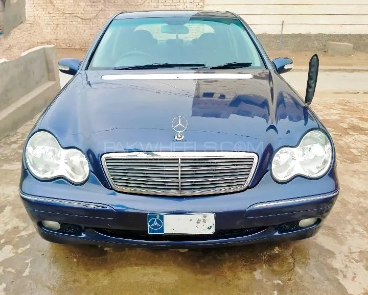 Mercedes Benz C Class 2003 for Sale in Multan Image-1