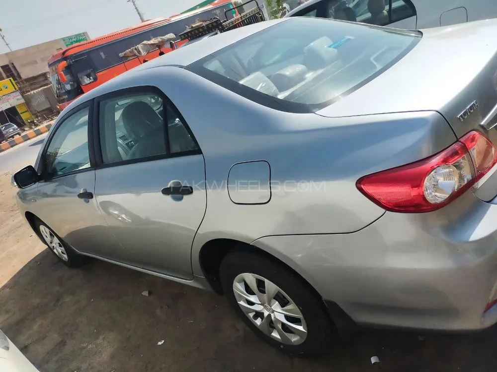 Toyota Corolla 2011 for Sale in Islamabad Image-1
