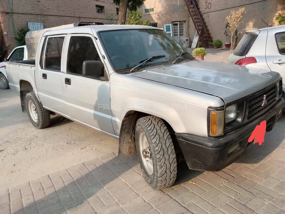 Mitsubishi L200 1995 for Sale in Lahore Mitsubishi L200 1995 for Sale in Lahore Image-2