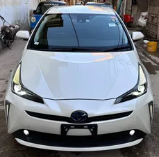 Toyota Prius S Touring Selection 2019 for Sale