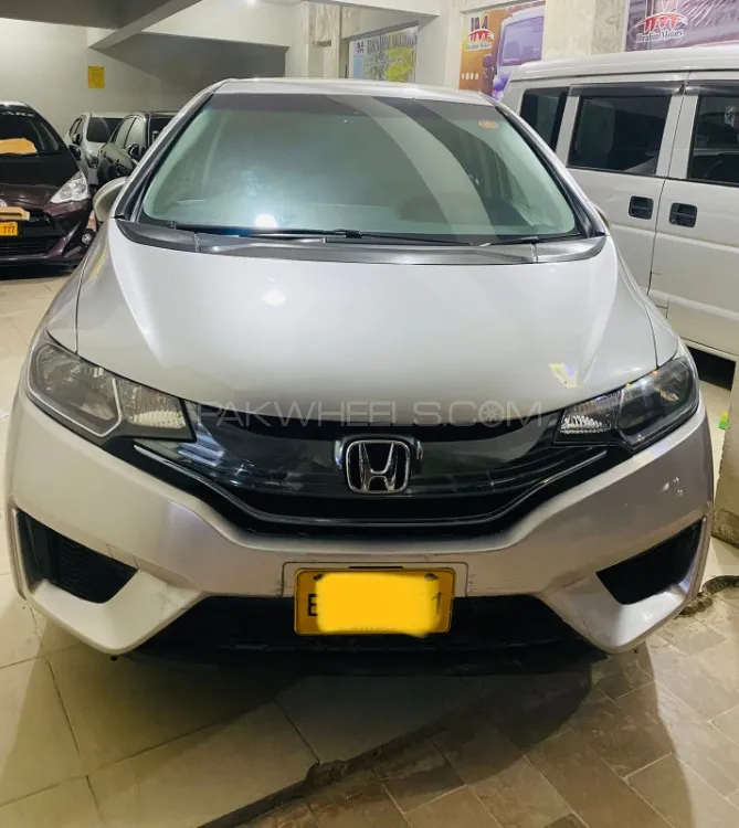 Honda Fit 2015 for Sale in Karachi Image-1