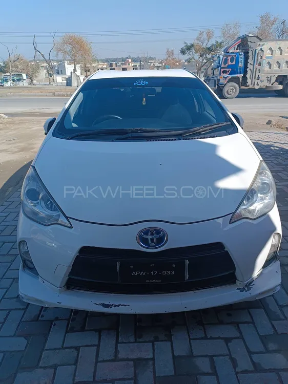 Toyota Aqua 2017 for Sale in Wah cantt Image-1