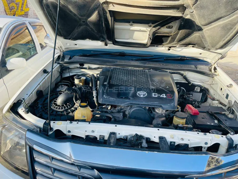 Toyota Hilux 2013 for Sale in Quetta Image-1