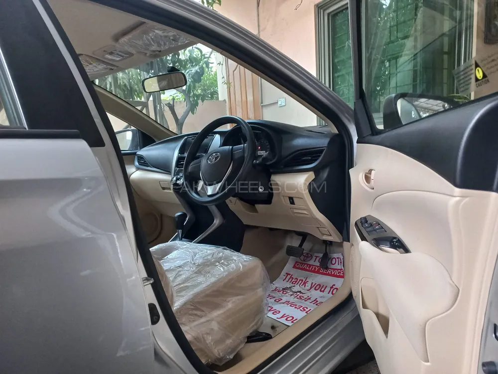 Toyota Yaris Sedan 2022 for Sale in Lahore Image-1