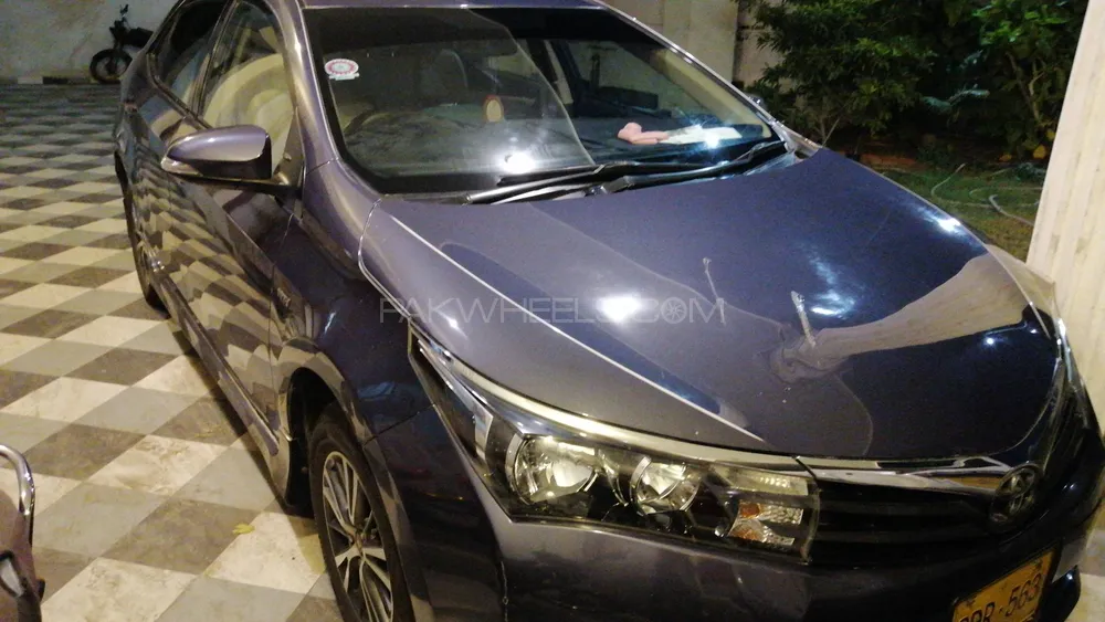 Toyota Corolla 2015 for Sale in Karachi Image-1