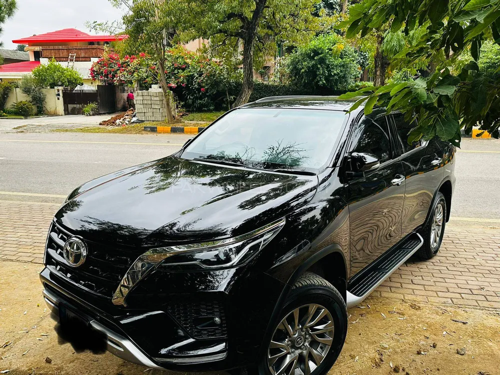 Toyota Fortuner 2021 for Sale in Lahore Image-1
