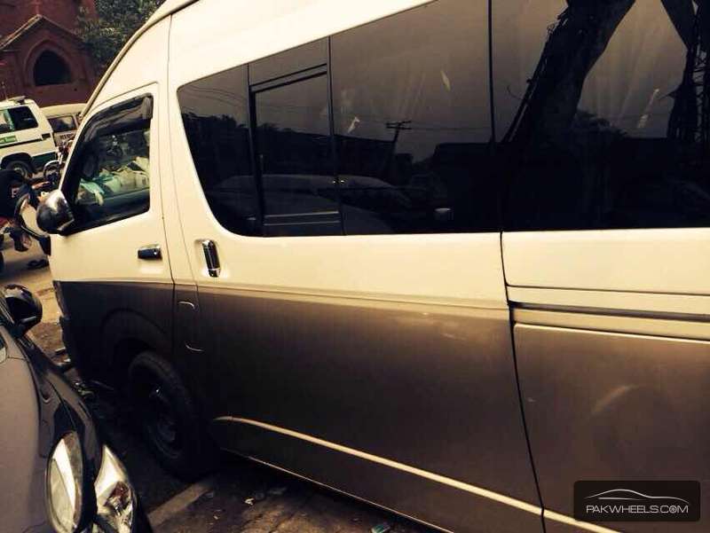 Toyota Hiace 2005 for Sale in Lahore Image-1