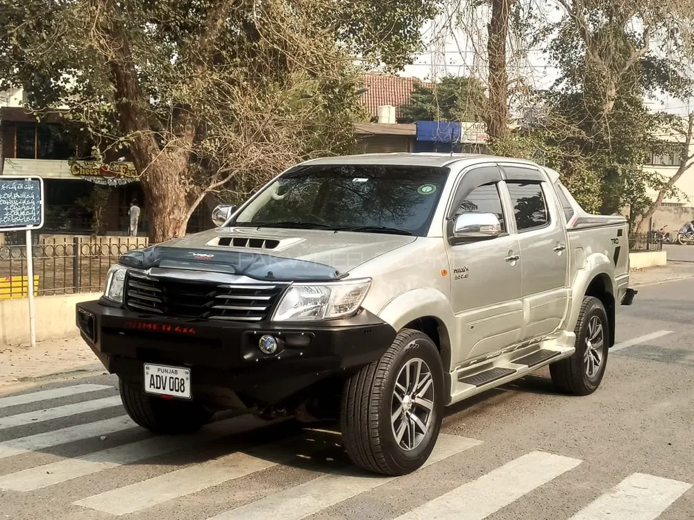 Toyota Hilux 2013 for Sale in Lahore Image-1