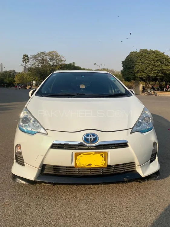 Toyota Aqua 2012 for Sale in Karachi Image-1