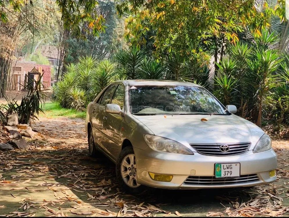 Toyota Camry 2004 for Sale in Lahore Image-1