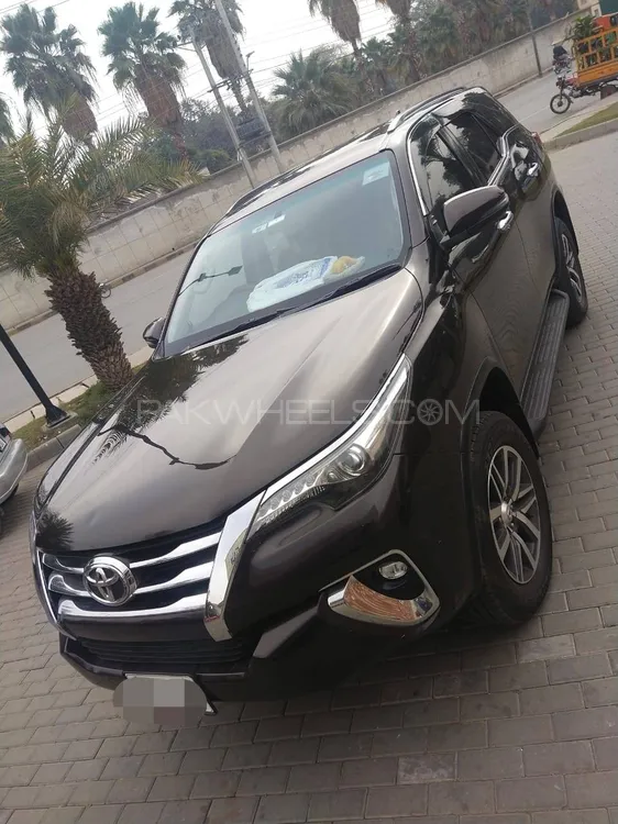 Toyota Fortuner 2018 for Sale in Faisalabad Image-1