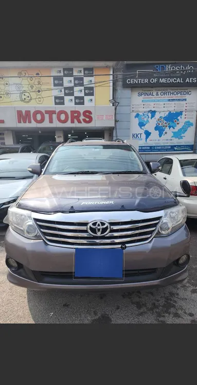Toyota Fortuner 2013 for Sale in Lahore Image-1