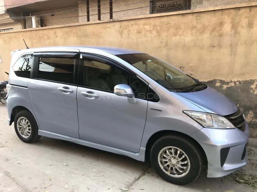 Honda Freed 2017 for Sale in Lahore Image-1