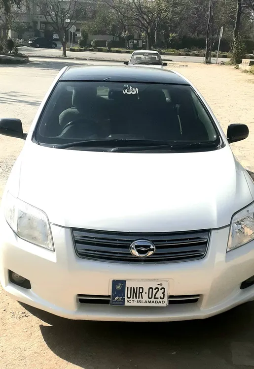 Toyota Corolla Axio 2008 for Sale in Islamabad Image-1