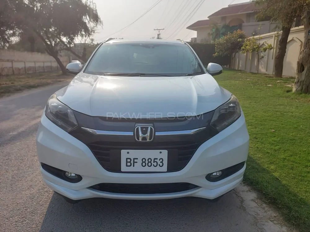 Honda Vezel 2015 for Sale in Bahawalpur Image-1