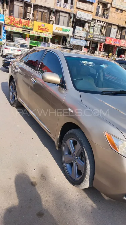 Toyota Camry 2007 for Sale in Rawalpindi Image-1