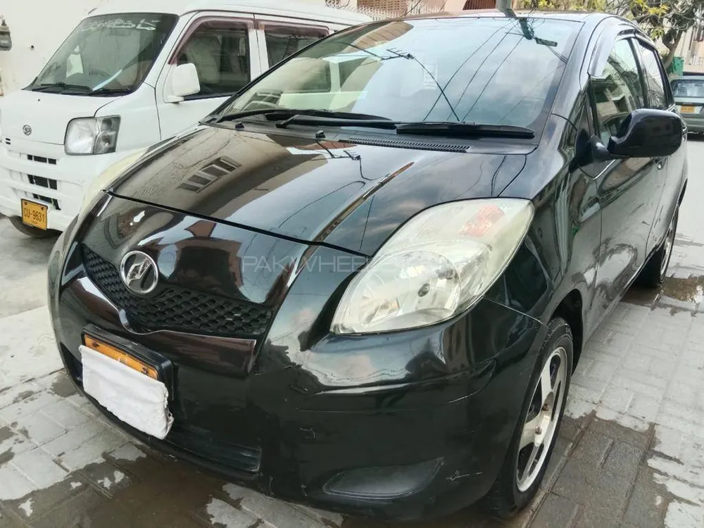 Toyota Vitz 2010 for Sale in Hyderabad Image-1