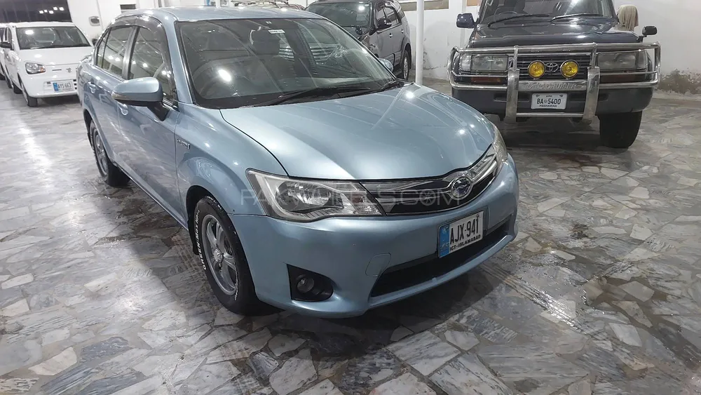 Toyota Corolla Axio 2015 for Sale in Peshawar Image-1