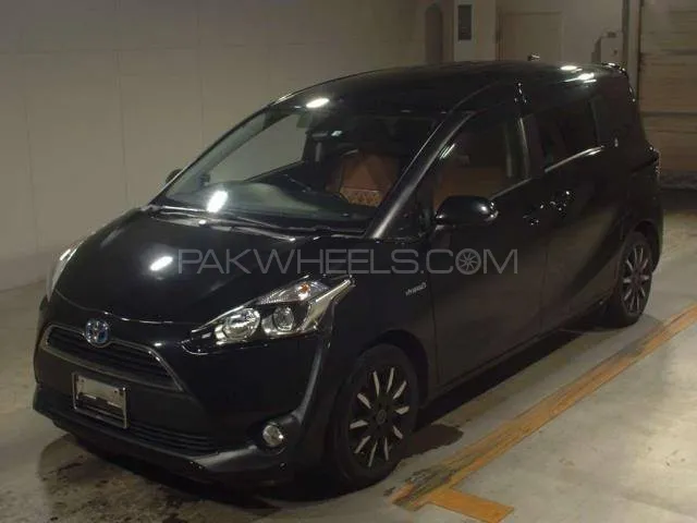 Toyota Sienta 2016 for Sale in Islamabad Image-1