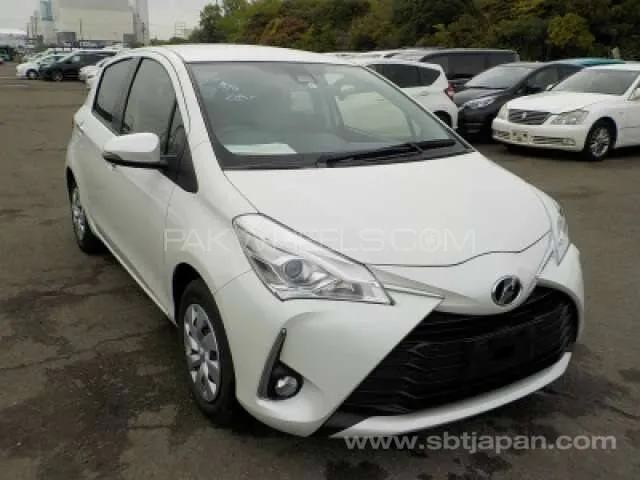 Toyota Vitz 2019 for Sale in Peshawar Image-1