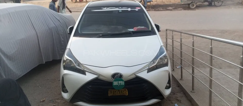 Toyota Vitz 2018 for Sale in Badin Image-1