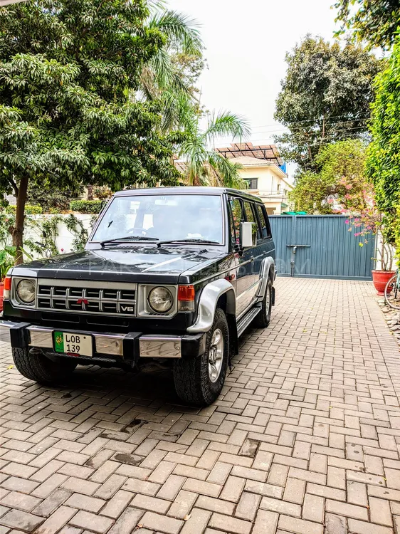 Mitsubishi Pajero 1990 for Sale in Lahore Image-1