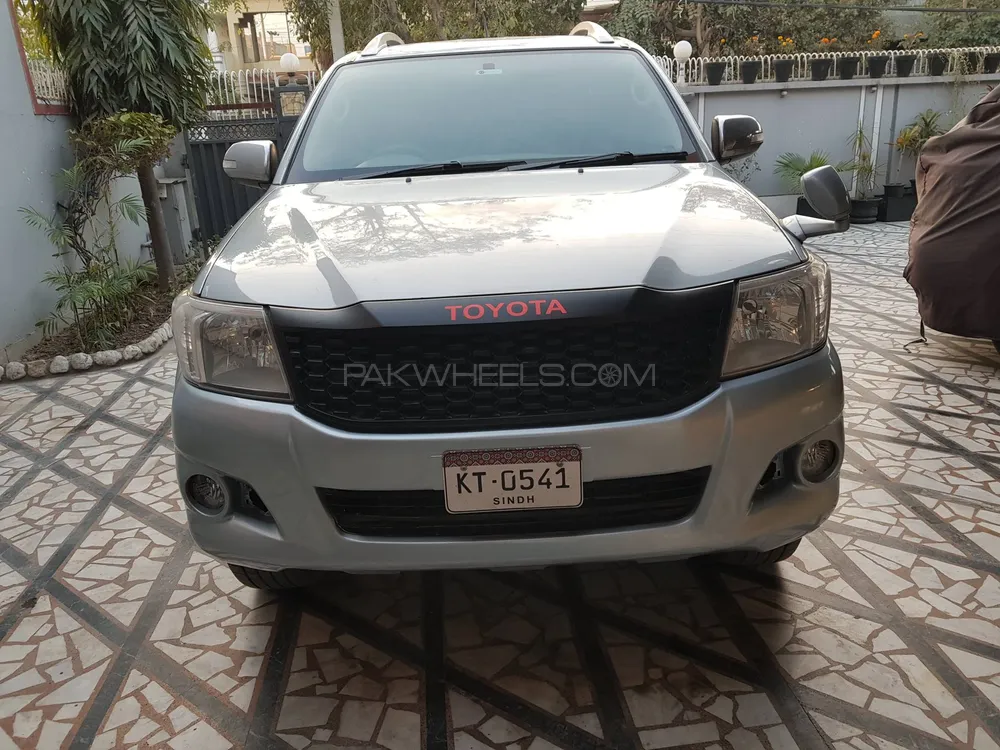 Toyota Hilux 2013 for Sale in Lahore Image-1