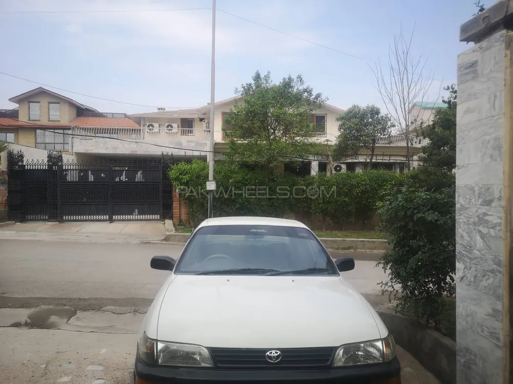 Toyota Corolla 1998 for Sale in Peshawar Image-1